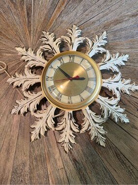 Vintage United Clock Model 99 Mid Century White Gold Sunburst Wall Clock USA